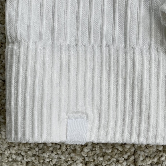Lululemon Rest Less White Ribbed Cropped Half Zip Size 00 - Picture 8 of 8
